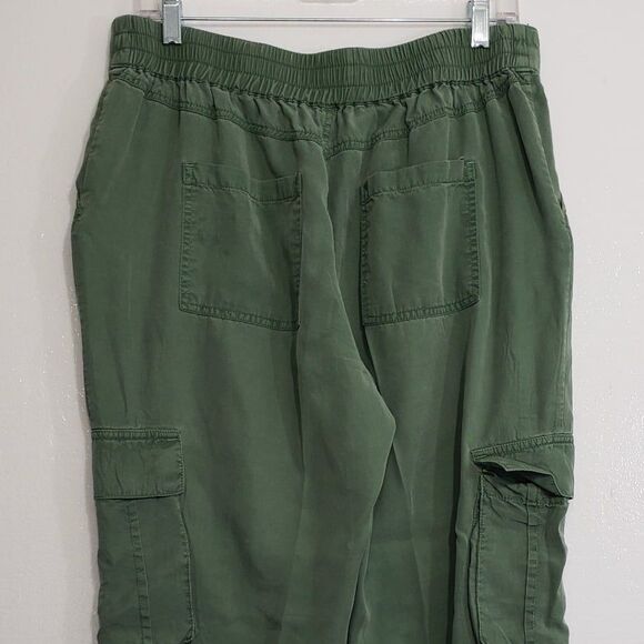 Vince Camuto Woman's 100% Lyocell Green Cargo Pants with Elastic Ankles, Medium - Picture 5 of 12